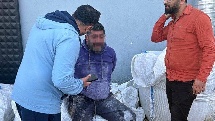 Maaşını alamadığını iddia eden işçi dükkanı ateşe verdi