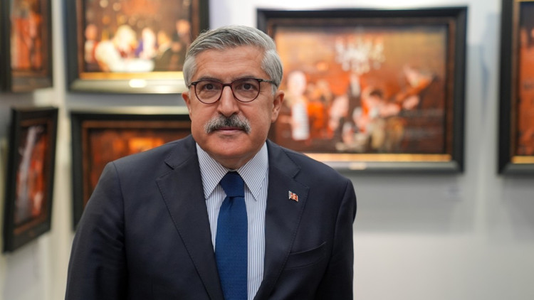 AK Partili Yaymandan ArtAnkara 12nci Uluslararası Çağdaş Sanat Fuarına ziyaret
