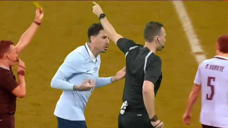 İngiltere-Uruguay maçında kart krizi Kırmızıyı unuttu derken, kart gördüğü ortaya çıktı