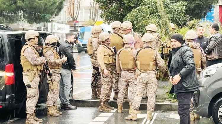 Kovulan güvenlik bankayı bastı Kovulan güvenlik bankayı bastı