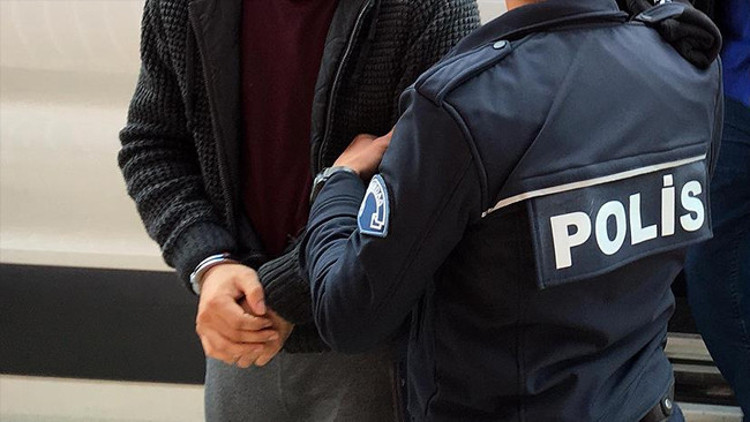 Kapıkulede uyuşturucu soruşturmasında yeni gelişme: 5 şüpheli yakalandı Kapıkulede uyuşturucu soruşturmasında yeni gelişme: 5 şüpheli yakalandı
