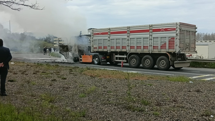 Orduda TIR yangını Orduda TIR yangını
