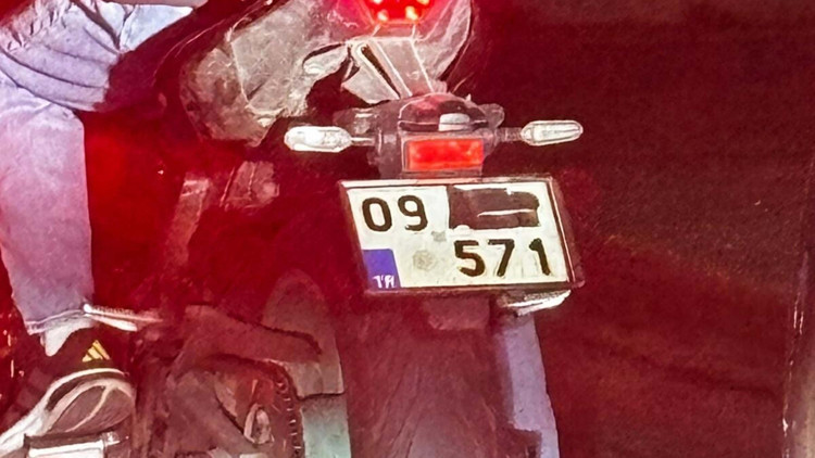 Plakasını gizleyen motosiklet sürücüsüne ceza yağdı - Yerel Haberler