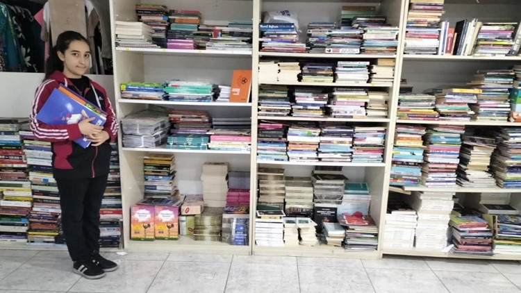 Her alışverişe bir kitap