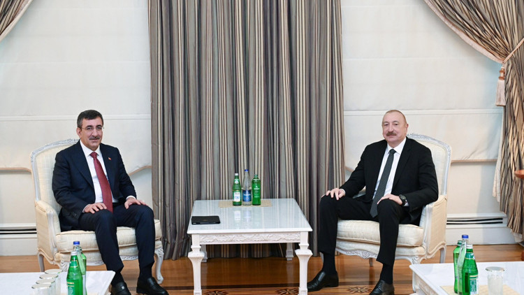 Cumhurbaşkanı Yardımcısı Yılmaz, Azerbaycan Cumhurbaşkanı Aliyev ile görüştü