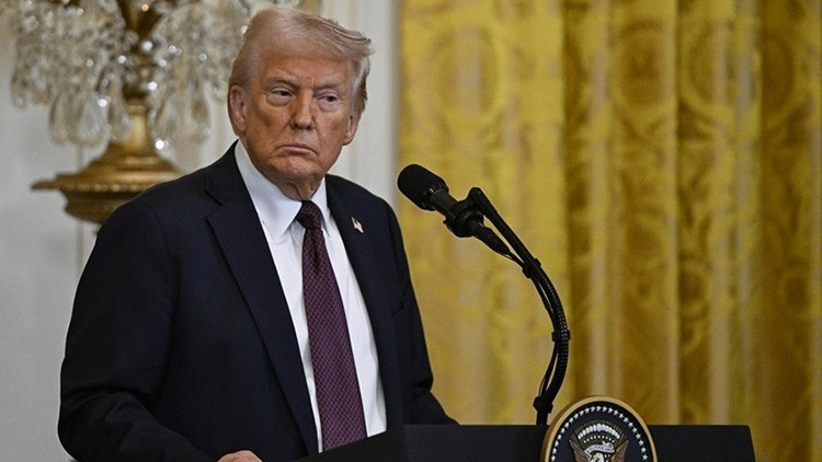 Fransız dergi Le Pointten dikkat çeken Trump kapağı: Gelir kaynağı Beyaz Saray... Büyük Soygun