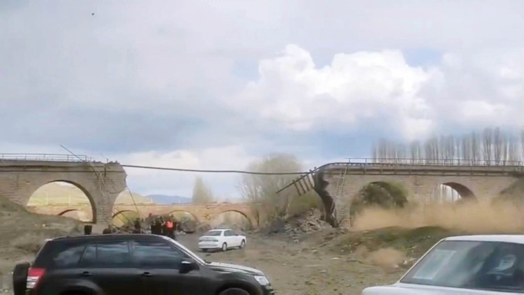 Trump ‘yok olacaksınız’ dedi İran’a bomba yağdı... 1.5 saat kala çift taraflı ateşkes