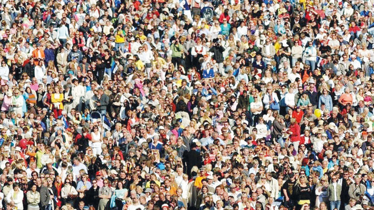 İnsanoğlu Dünya’ya sığmıyor