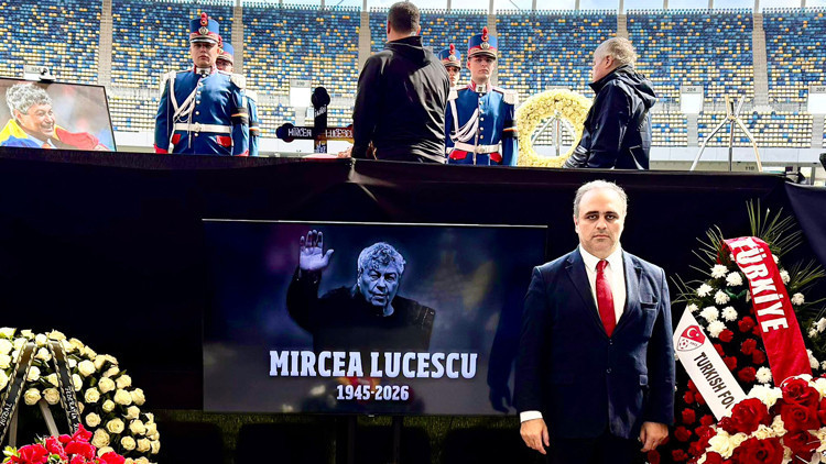 TFF Yönetim Kurulu Üyesi Aküzüm, Lucescunun cenaze ve anma törenlerine katıldı TFF Yönetim Kurulu Üyesi Aküzüm, Lucescunun cenaze ve anma törenlerine katıldı