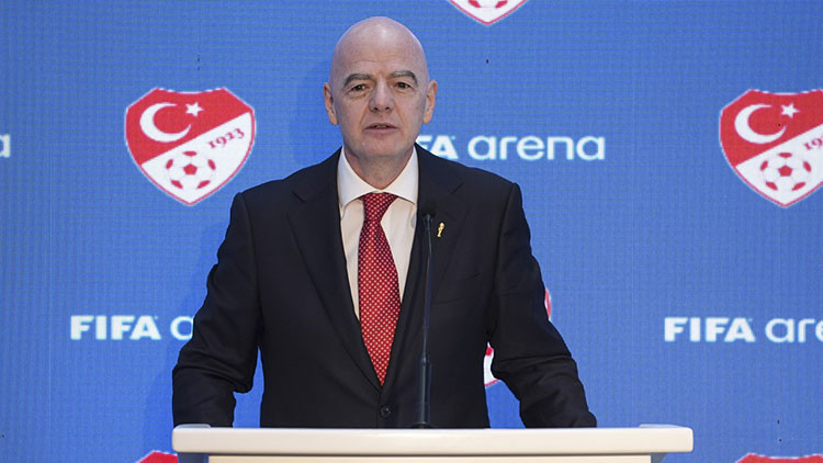 FIFA başkanı Türkiye tezahüratı yaptı