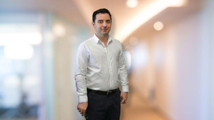 Furkat Kasimov’un “Audience of One” stratejisi: Ajan tabanlı yapay zeka ile e-ticarette yeniden pazarlama kuralları değişiyor Furkat Kasimov’un “Audience of One” stratejisi: Ajan tabanlı yapay zeka ile e-ticarette yeniden pazarlama kuralları değişiyor