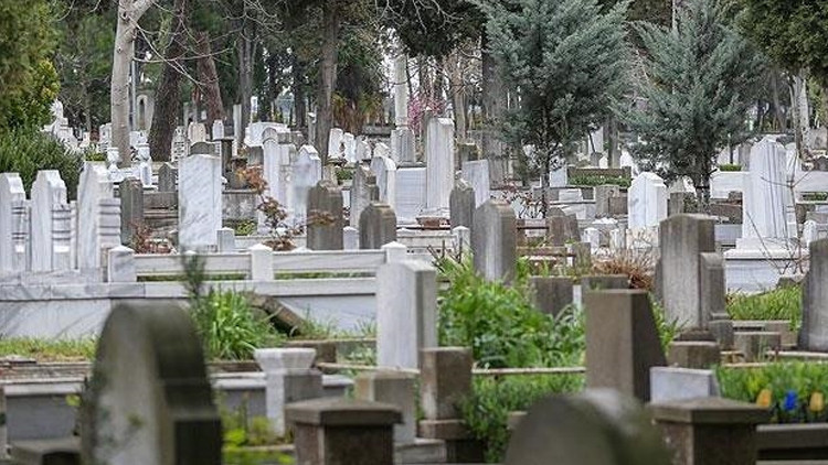 İstanbul Valiliğinden mezarlıklarla ilgili yeni karar: İlgili kurumlara yazı gönderildi