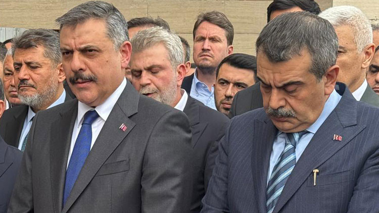 İçişleri Bakanı Mustafa Çiftçi ve Milli Eğitim Bakanı Yusuf Tekin tüm valiler ve il milli eğitim müdürleri ile toplantı yapacak İçişleri Bakanı Mustafa Çiftçi ve Milli Eğitim Bakanı Yusuf Tekin tüm valiler ve il milli eğitim müdürleri ile toplantı yapacak