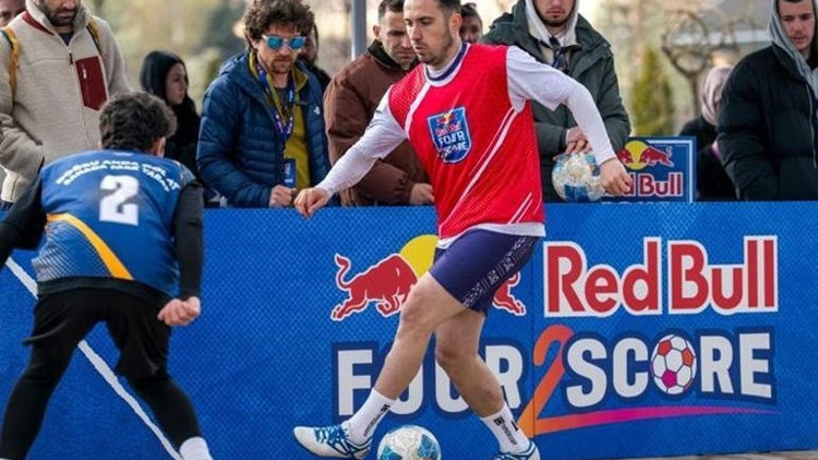 Red Bull Four 2 Score Sokak Futbolu turnuvası Türkiye Finali İzmir’de Red Bull Four 2 Score Sokak Futbolu turnuvası Türkiye Finali İzmir’de
