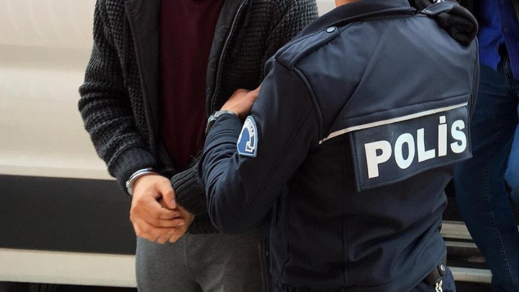 ‘Okula saldırı yapacağım’ diyen öğrenciye gözaltı ‘Okula saldırı yapacağım’ diyen öğrenciye gözaltı