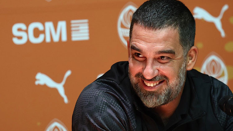 Savaşın ortasında bir Arda Turan mucizesi Savaşın ortasında bir Arda Turan mucizesi