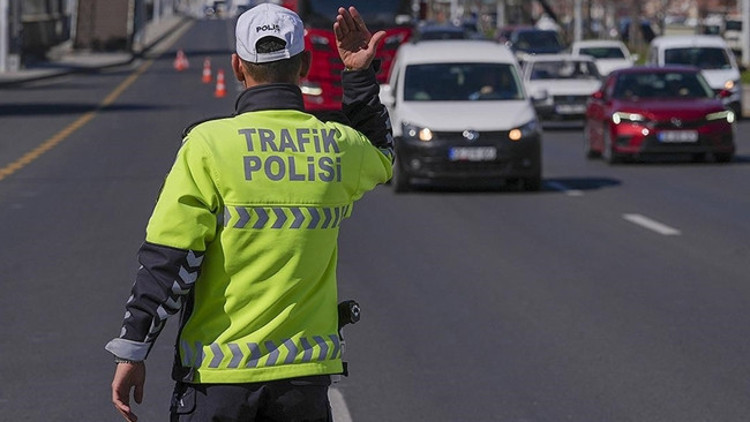 İstanbul Valiliği duyurdu: Yarın bu yollar trafiğe kapanacak İstanbul Valiliği duyurdu: Yarın bu yollar trafiğe kapanacak