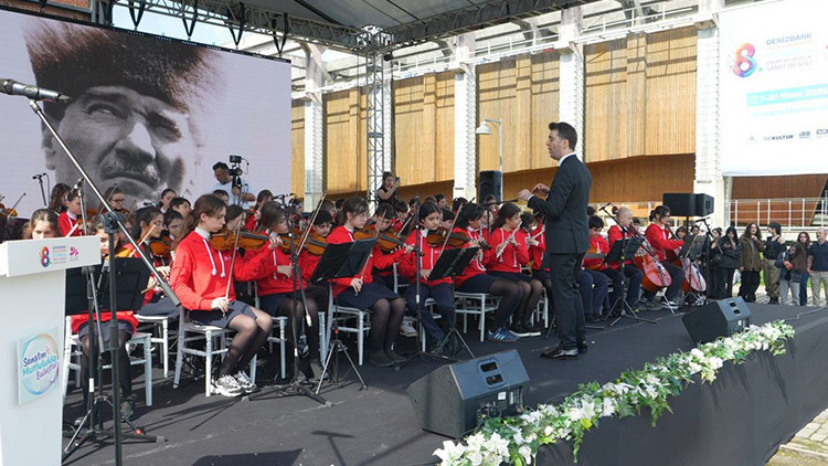 Uluslararası İstanbul Çocuk ve Gençlik Sanat Bienali’nde 23 Nisan’a özel etkinlikler Uluslararası İstanbul Çocuk ve Gençlik Sanat Bienali’nde 23 Nisan’a özel etkinlikler