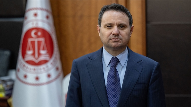 Bakan Gürlek: Bağımlılıkla mücadelede koruma mekanizmalarımızı daha da güçlendiriyoruz Bakan Gürlek: Bağımlılıkla mücadelede koruma mekanizmalarımızı daha da güçlendiriyoruz
