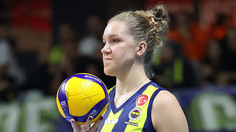 Fenerbahçeli Agnieszka Korneluk voleybol kariyerini noktaladı