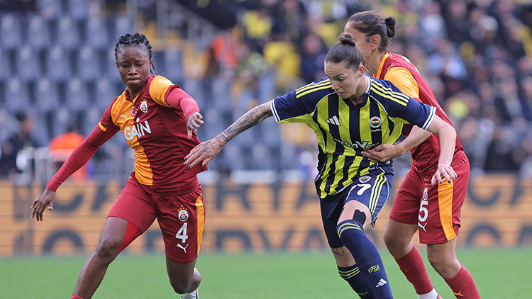 Kadın futbolunda derbi heyecanı yaşanacak