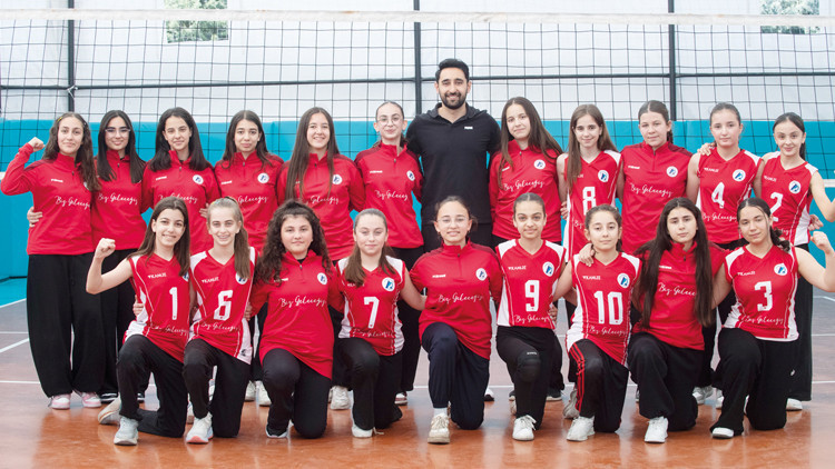Bodrum katından şampiyonluğa... Azimle çalışarak 6 ayda 10 yıllık şampiyonu devirdiler