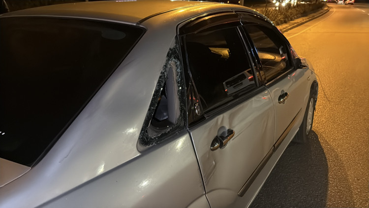 Otomobilin çarptığı yaya ağır yaralandı Otomobilin çarptığı yaya ağır yaralandı