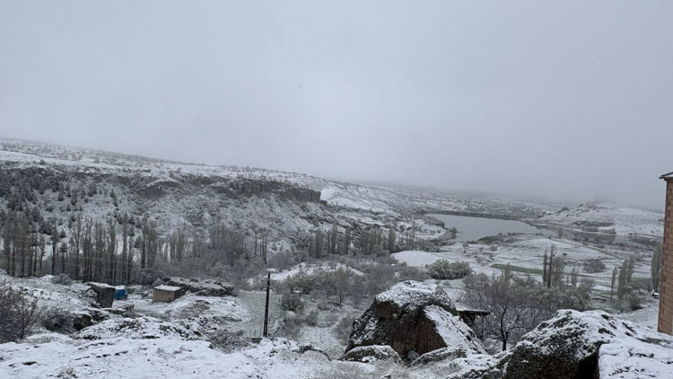 Mayıs Ayında Konya ve Aksaray'da Beklenmedik Kar Yağışı — image 2