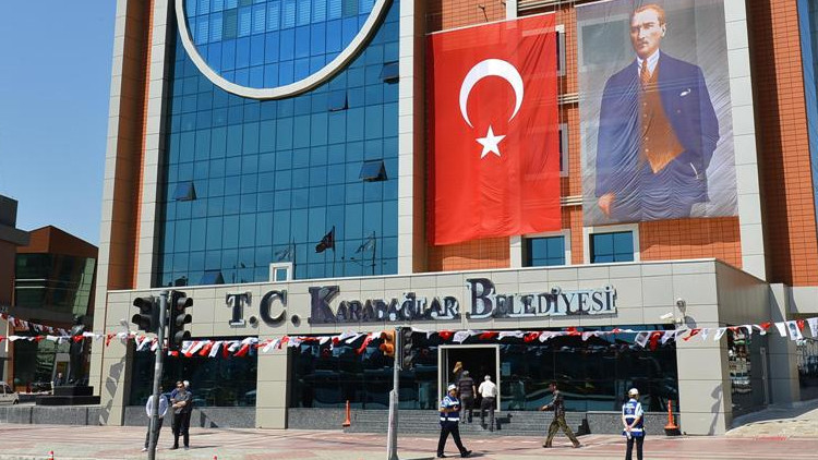 CHPli meclis üyesine Cumhurbaşkanına hakaretten gözaltı