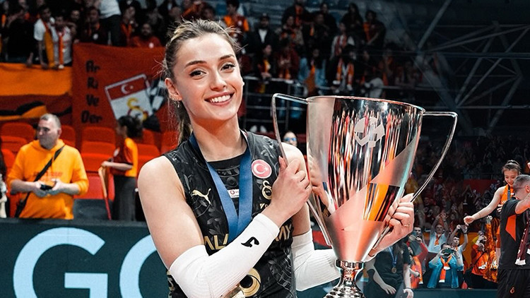 Eylül Akarçeşme Yatgından Galatasaraya veda