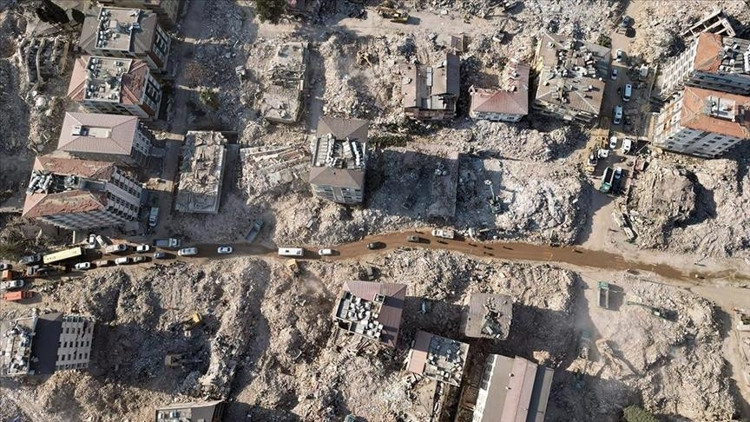 77 kişi hayatını kaybetmişti… Hünkar Apartmanına ilişkin davada karar çıktı 77 kişi hayatını kaybetmişti… Hünkar Apartmanına ilişkin davada karar çıktı