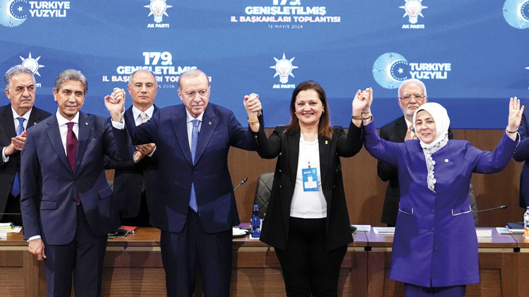 Erdoğan: Türkiye merkezli düşünen herkese kapımız açık
