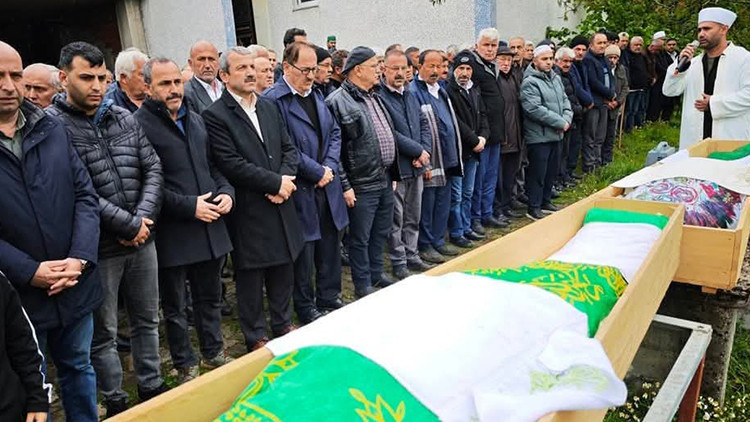 Anne ile oğlu aynı gün hayatını kaybetti