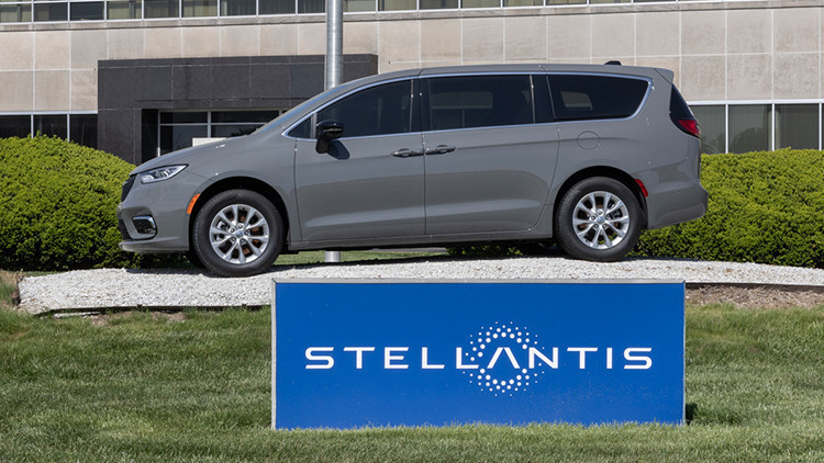 Otomotiv devleri Stellantis ve Dongfeng, Avrupada yeni ortak girişim kuruyor