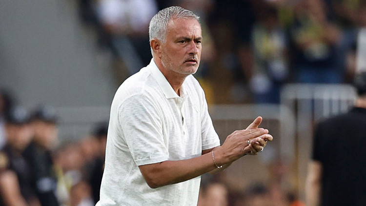 Jose Mourinho imzayı attı, resmi açıklama için gün sayıyor