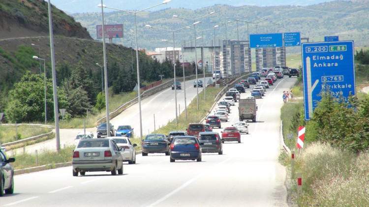 Kırıkkaledeki kilit kavşaktan bayram tatilinde 1,5 milyon araç geçti