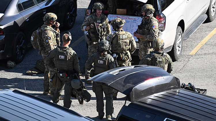 ABDde bombalı soygun girişimi: FBI alarma geçti