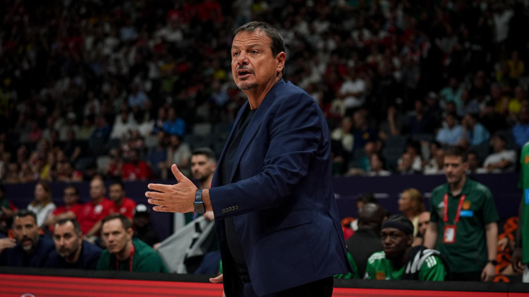 Ergin Ataman: EuroLeaguede sezonu başarısızlıkla tamamladık