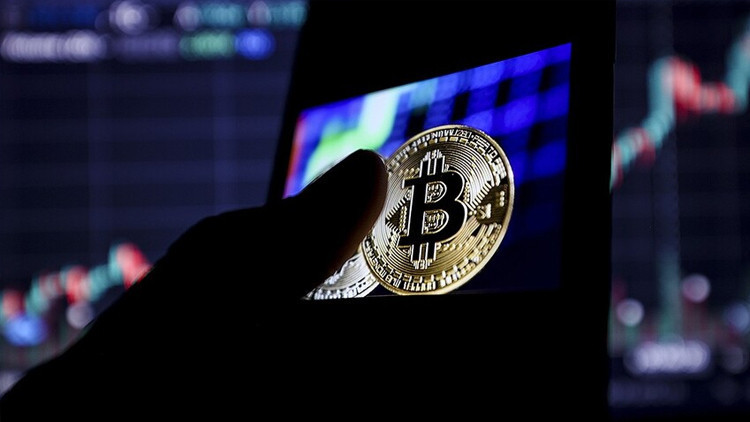 Bitcoin 2 ayın en düşük seviyesine geriledi