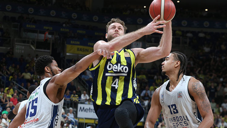 Fenerbahçe Beko, seride durumu 2-0 yaptı