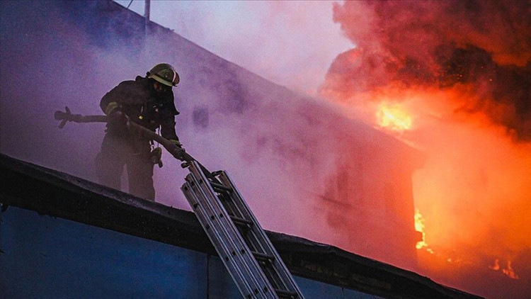 Ukraynadan Rusyaya yoğun İHA saldırısı: St. Petersburg vuruldu