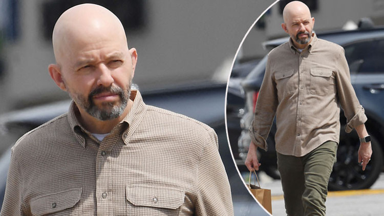 Bundan 11 yıl önce biten dizi onun için para makinesi oldu... Çok değil ama sürekli geliyor... Her ay kira ödeme derdinden kurtuldum Bundan 11 yıl önce biten dizi onun için para makinesi oldu... Çok değil ama sürekli geliyor... Her ay kira ödeme derdinden kurtuldum