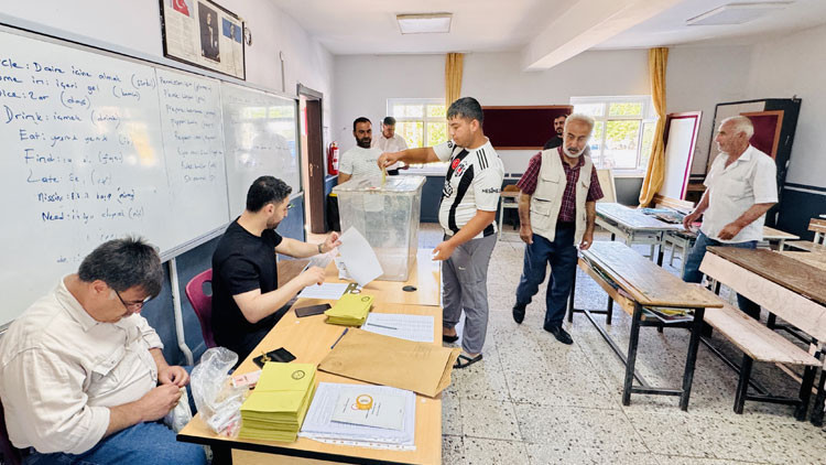 Narin Güranın mahallesinde yapılan seçimin sonucu belli oldu