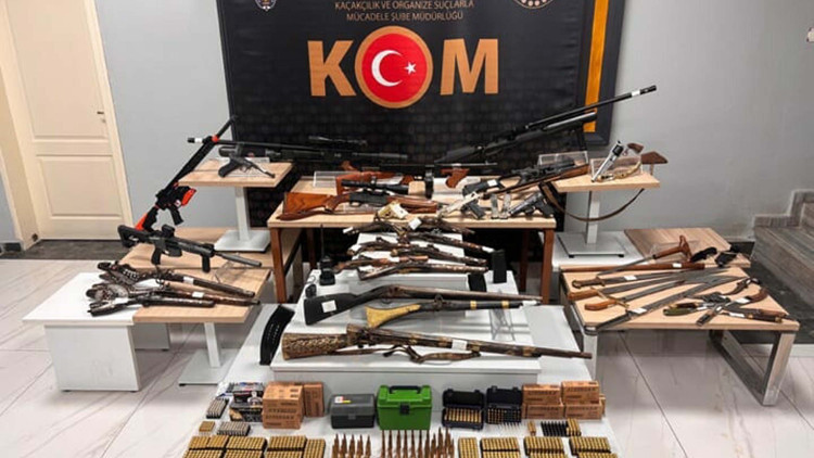 Uşakta silah ticaretine gözaltı