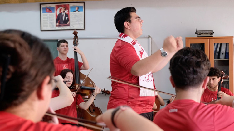 Güzel sanatlar liselerinden Millî Takıma marş... Kazanan eser 'Bizim Çocuklar' oldu
