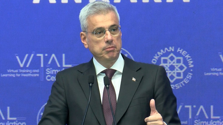 Bakan Memişoğlu: Savunma sanayideki başarının daha fazlası sağlık sanayinde elde edilebilir