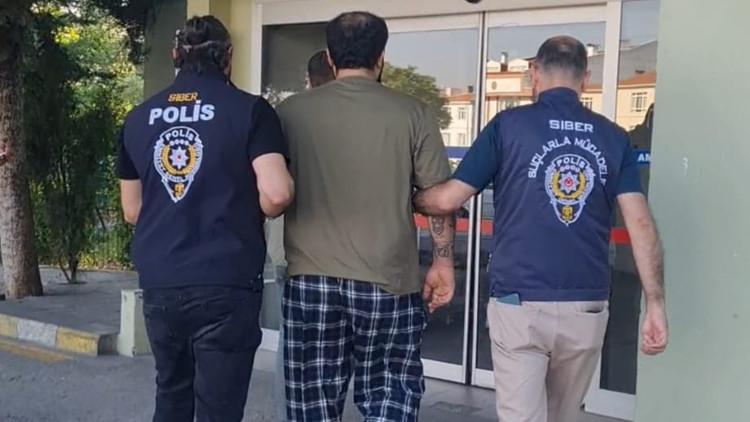 Ankarada haklarında 68 ve 43 yıl hapis cezası bulunan 2 siber dolandırıcı yakalandı