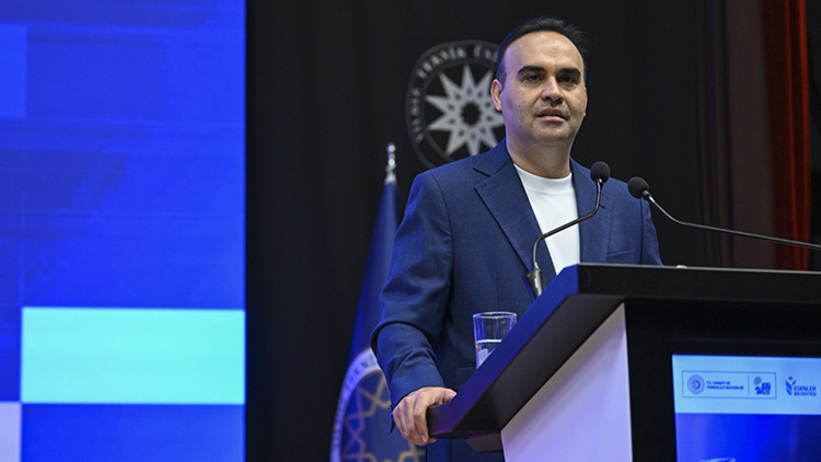 Yapay zeka ve veri merkezi yatırımları için 3 milyar dolarlık kamu desteği