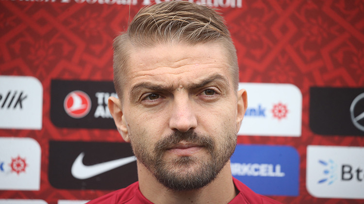Caner Erkin futbola veda etti Caner Erkin futbola veda etti