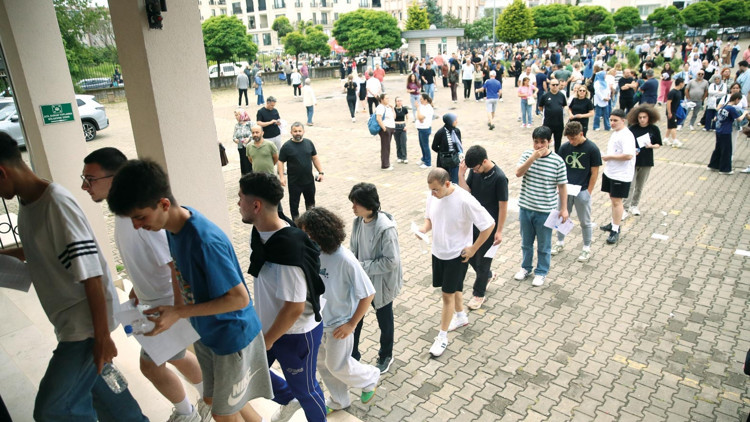 YKS maratonu sona erdi... Yorum değil bilgi soruldu